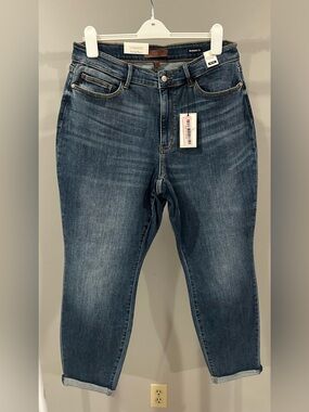 Judy Blue Blue Denim Jeans with Contrast Stitching
